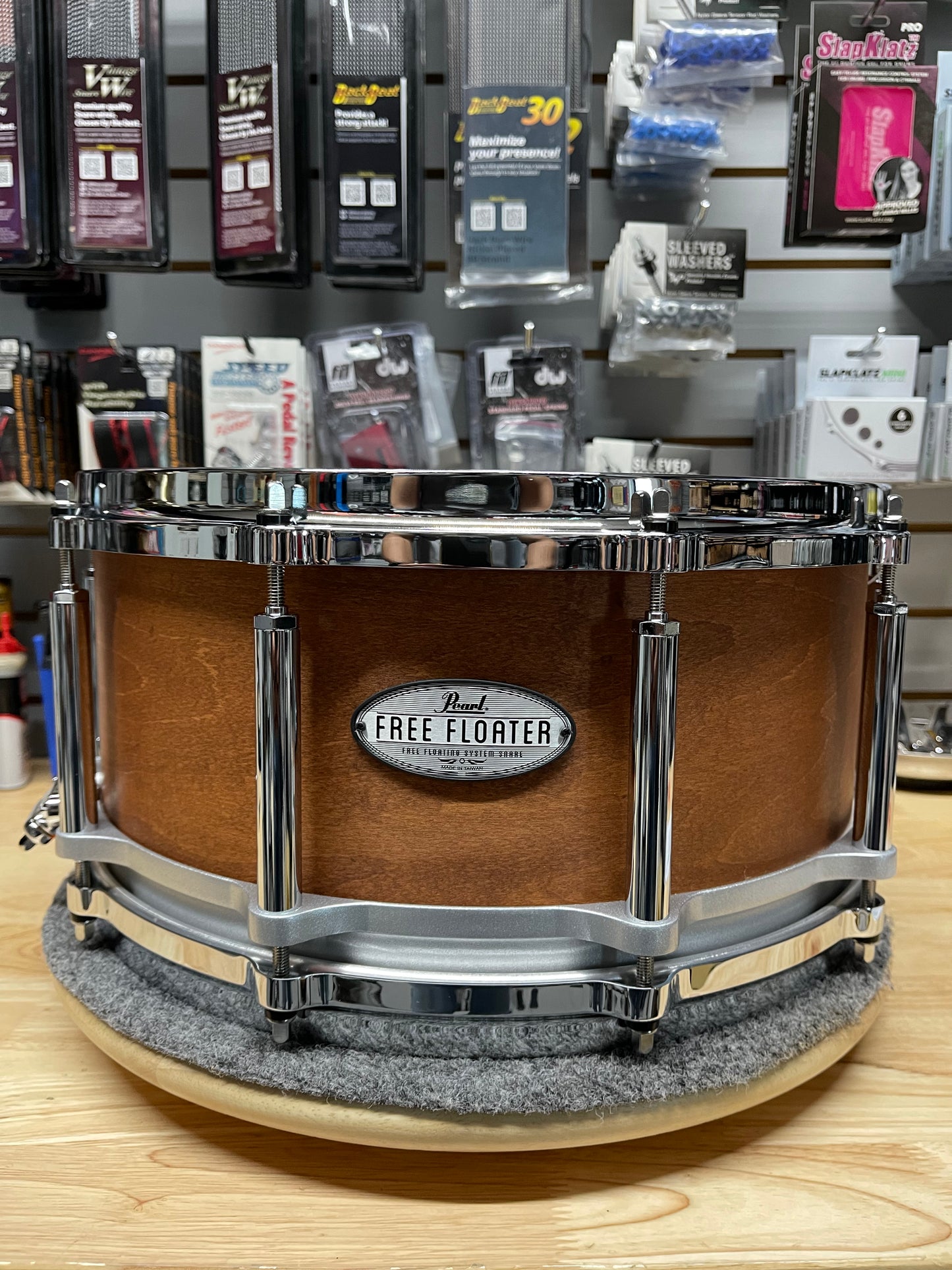 Pearl - Free Floater Mahogany/Maple - 6.5 x 14-inch Snare Drum - Satin Natural