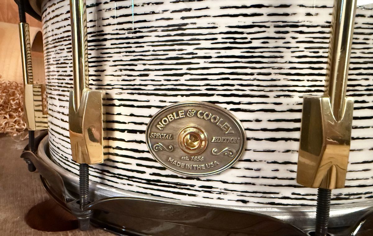 Noble & Cooley - Special Edition SS Ash Snare Royal White Tiger Finish