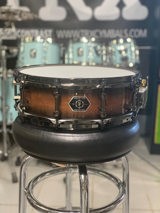 Noble & Cooley - Horizon Snare Drum 4.75 x 14 Honey Maple Black Burst Black Hardware & Hoops