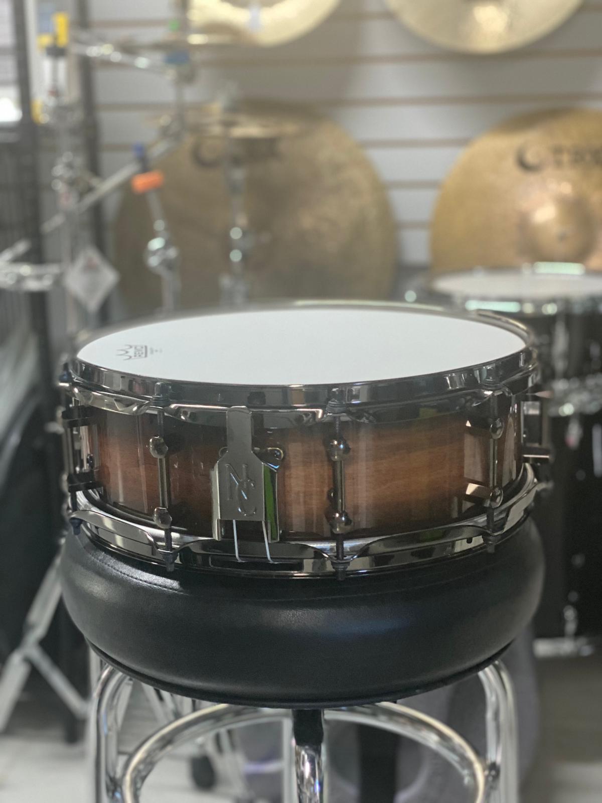 Noble & Cooley - Horizon Snare Drum 4.75 x 14 Honey Maple Black Burst Black Hardware & Hoops
